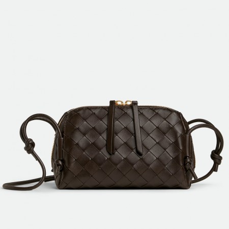 Bottega Veneta Concert Pouch in Fondant Intrecciato Lambskin