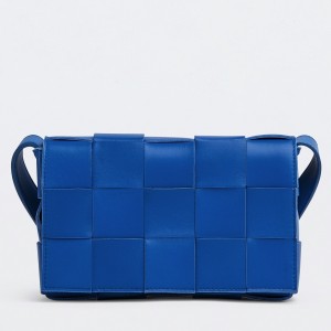 Bottega Veneta Cassett Bag In Blue Intrecciato Lambskin