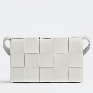 Bottega Veneta Cassett Bag In White Intrecciato Lambskin