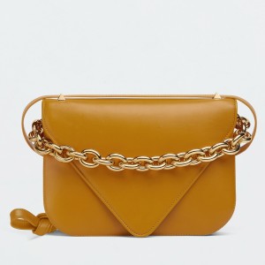 Bottega Veneta Mount Medium Envelope Bag In Cob Calfskin