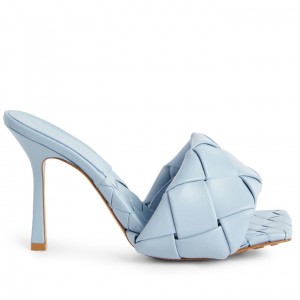 Bottega Veneta Lido Sandals In Light Blue Intrecciato Leather