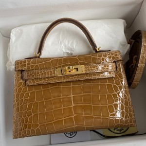 Hermes Kelly Mini II Sellier Handmade Bag In Ficelle Shiny Alligator Leather