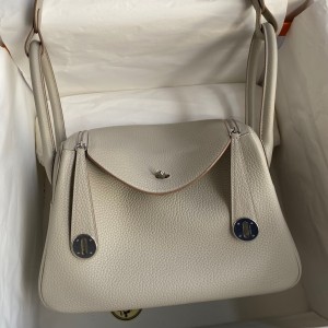 Hermes Lindy 26 Handmade Bag In Beton Clemence Leather