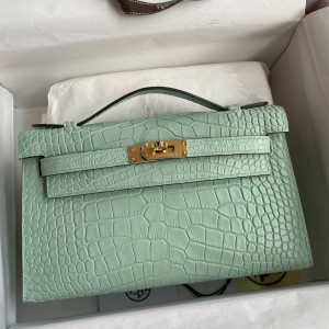Hermes Kelly Pochette Handmade Bag In Vert D'eau Matte Alligator Leather