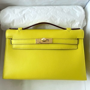 Hermes Kelly Pochette Handmade Bag In Lime Swift Calfskin