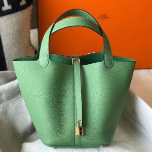 Hermes Picotin Lock 22 Bag In Vert Criquet Clemence Leather