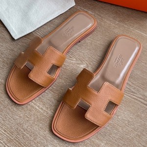 Hermes Oran Slide Sandals In Gold Epsom Calfskin