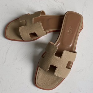 Hermes Oran Slide Sandals In Trench Epsom Calfskin