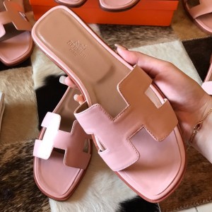 Hermes Oran Slide Sandals In Pink Swift Calfskin