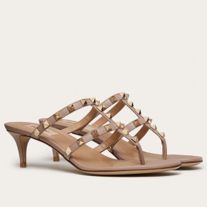 Valentino Rockstud Flip Flop Sandals 50mm In Poudre Calfskin