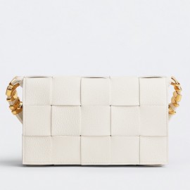 Bottega Veneta Cassette Bag In White Grained Leather
