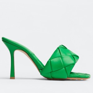 Bottega Veneta Lido Sandals In Green Intrecciato Leather