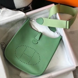 Hermes Evelyne III 29 Bag In Vert Criquet Clemence Leather