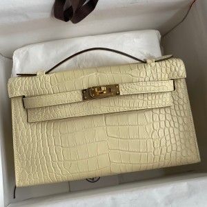 Hermes Kelly Pochette Handmade Bag In Vanille Matte Alligator Leather