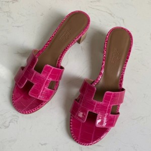Hermes Oasis Sandals In Rose Red Shiny Niloticus Crocodile