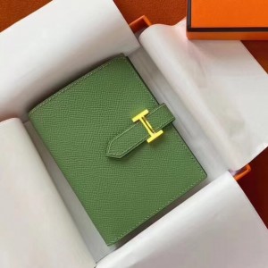 Hermes Bearn Compact Wallet In Vert Criquet Epsom Leather