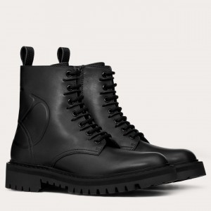 Valentino Garavani Black VLOGO Combat Boot 35 mm