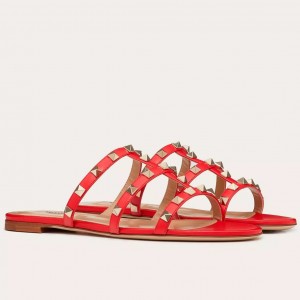 Valentino Garavani Rockstud Flat Sandals In Red Calfskin